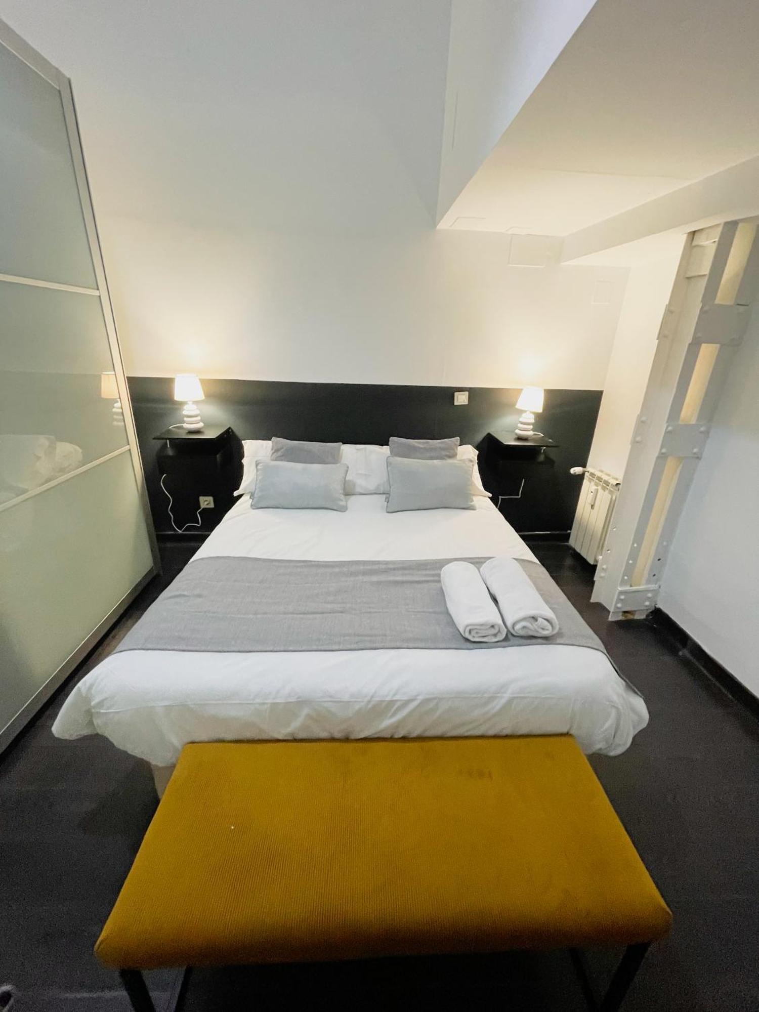 Appartamento Carretas Duplex Exterior Derecha Madrid Esterno foto