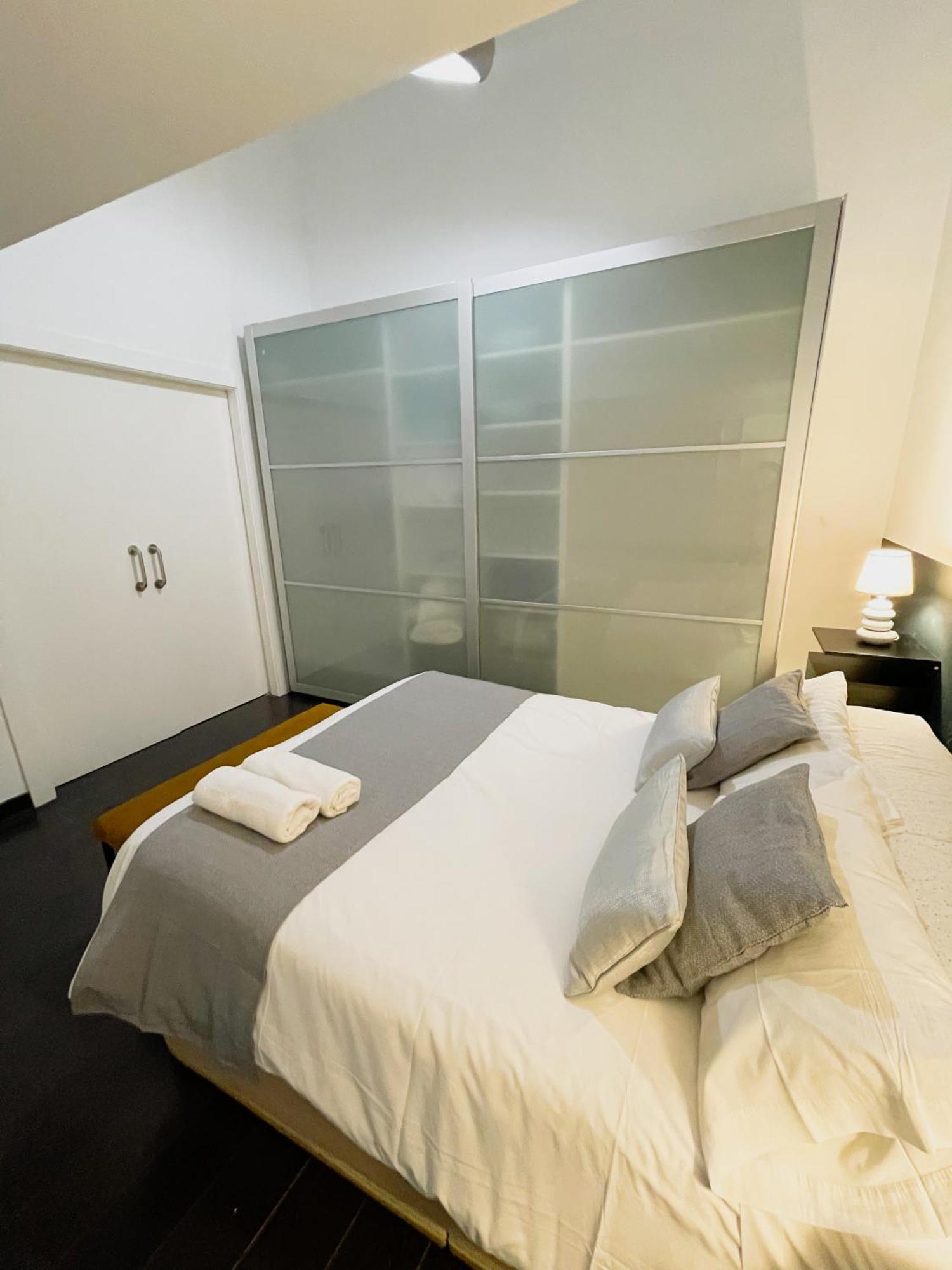 Appartamento Carretas Duplex Exterior Derecha Madrid Esterno foto